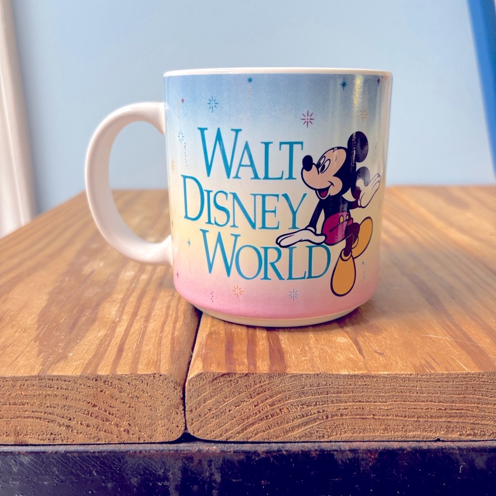 Walt Disney World Mickey Mouse Magic Kingdom Castle Coffee Colorful Design Mug !